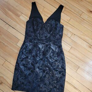 Guess‎ Black Metallic Floral Jacquard Bodycon Dress 8 (does well as a 6)